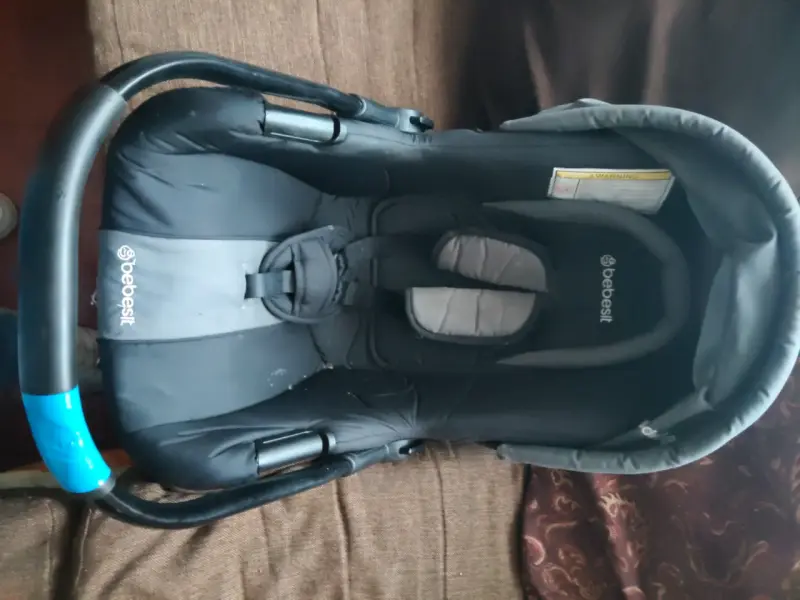 Silla de Auto Bebesit para Bebé en Buen Estado - 3