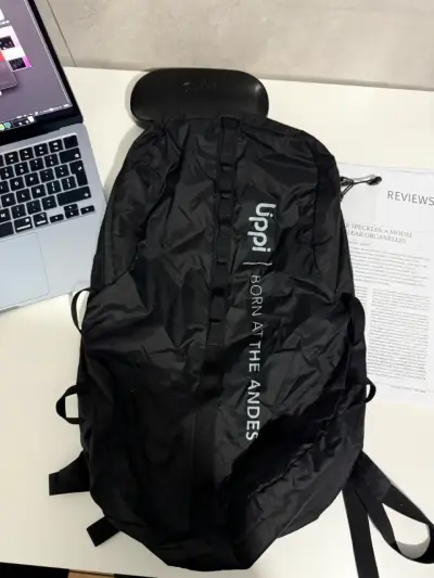 Mochila plegable negra lippii para viaje - miniatura 1