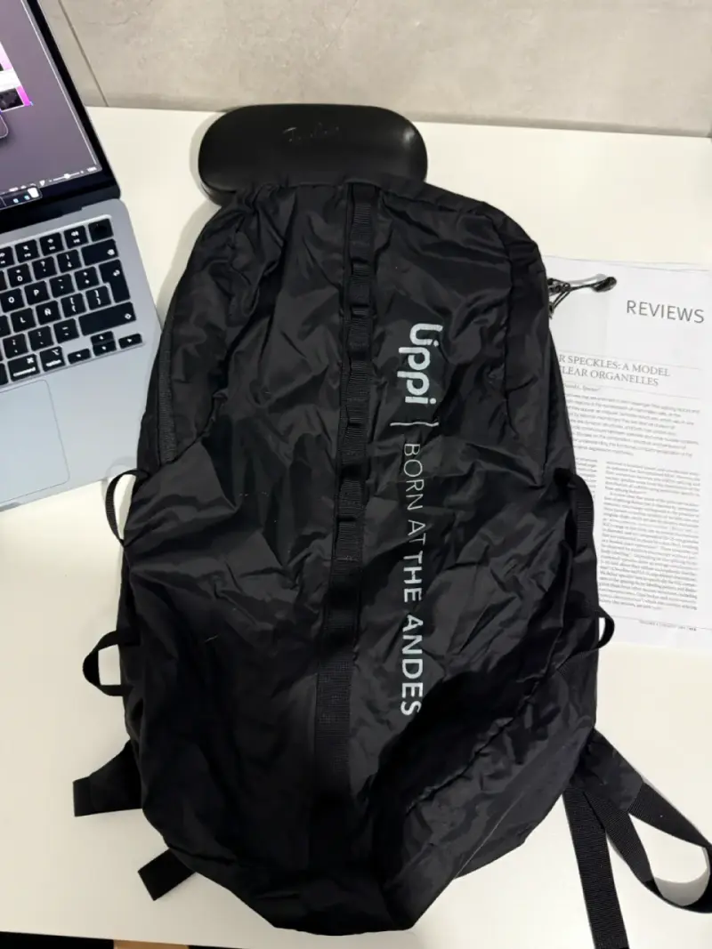 Mochila plegable negra lippii para viaje - 2