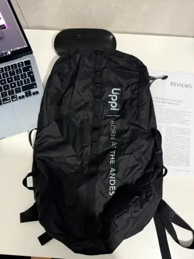Mochila plegable negra lippii para viaje - miniatura 2