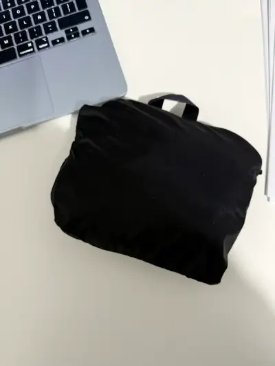 Mochila plegable negra lippii para viaje - miniatura 5