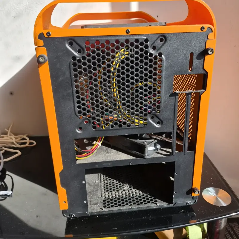 Gabinete de PC BitFenix Prodigy Naranja - 2