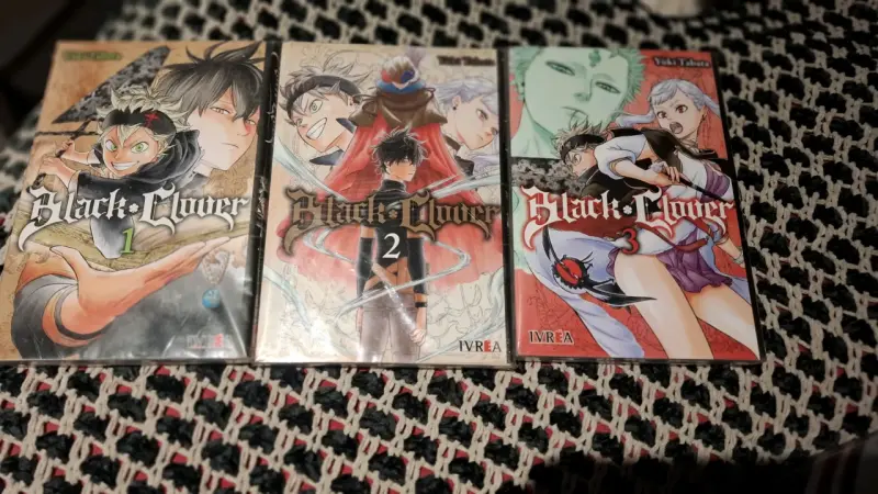 Colección de mangas Black Clover 1-3
