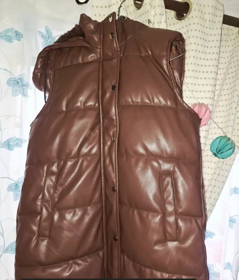 Chaleco acolchado marrón sin mangas para mujer - 1