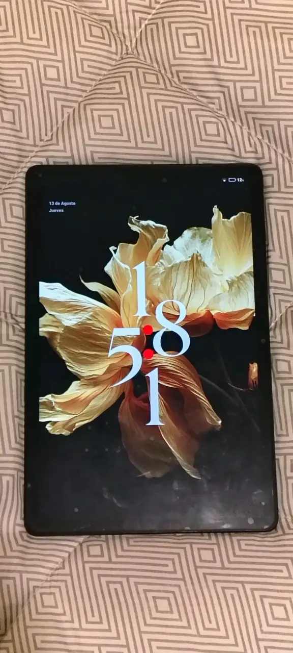 Tablet Xiaomi Redmi Pad con funda y cargador - 3