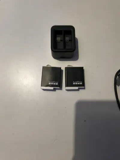 Cargador Dual y Baterías para GoPro - miniatura 5