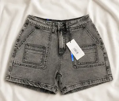 Shorts de mezclilla Maui and Sons para mujer - miniatura 1