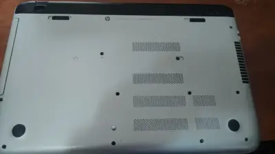 NOTEBOOK HP PAVILION AMD A8 AMD RADEON - miniatura 4