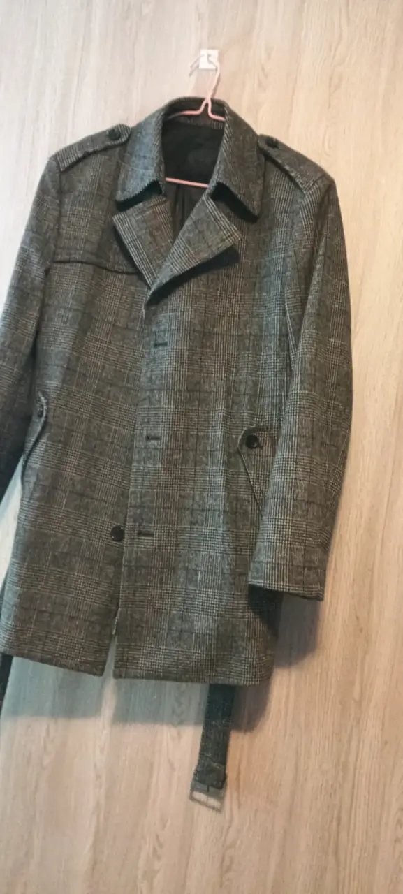Abrigo de lana a cuadros gris para hombre