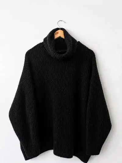 Suéter Zara negro  cuello alto - miniatura 1