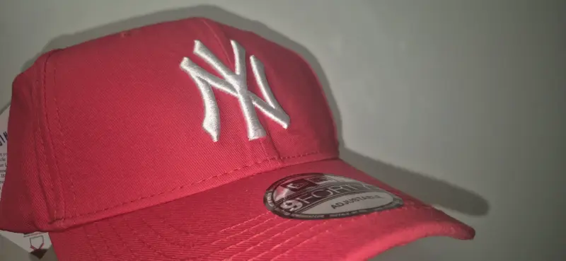 Gorra roja New Era 9FORTY ajustable - 1