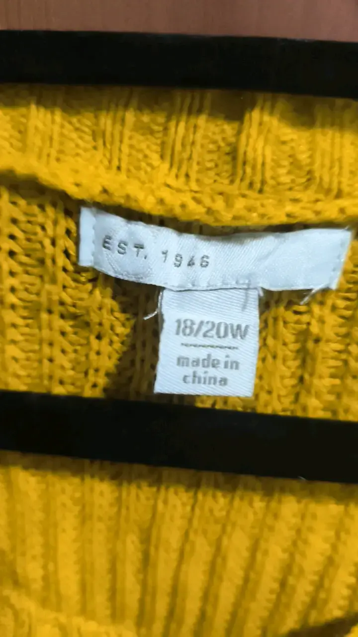 Suéter amarillo tejido para mujer - 2