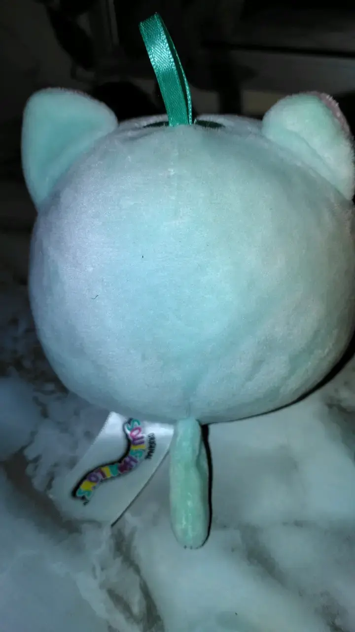 Peluche redondo de gato azul con orejas rosadas - 2