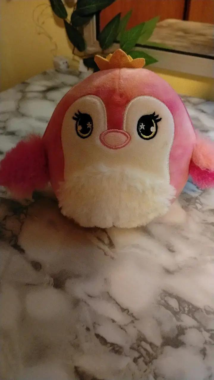 Peluche de pingüino rosa con corona - 1