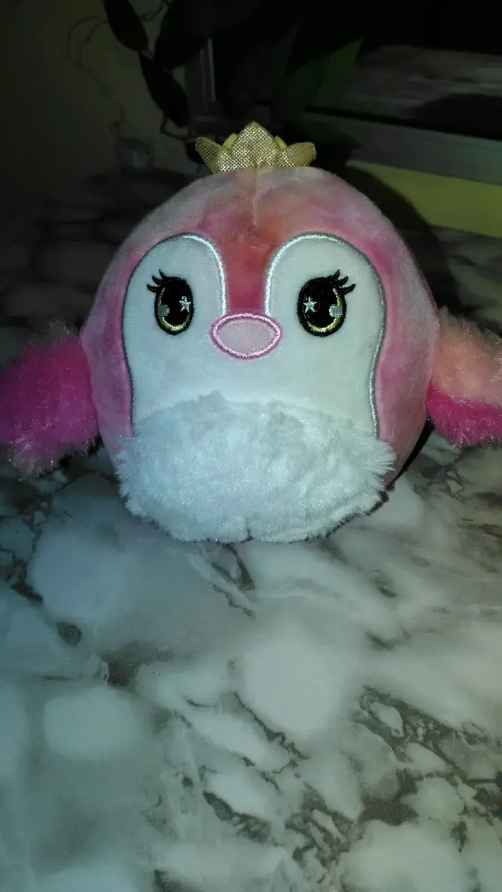 Peluche de pingüino rosa con corona - 2