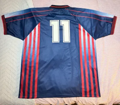 Camiseta Iron Maiden Azul Talla 2XL - miniatura 2