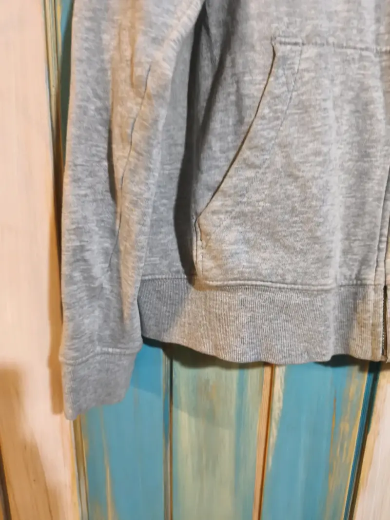 Polerón gris con capucha H&M Divided - 3
