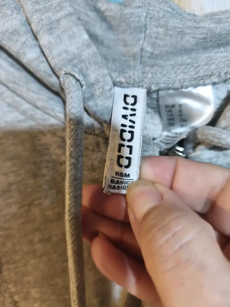 Polerón gris con capucha H&M Divided - 4