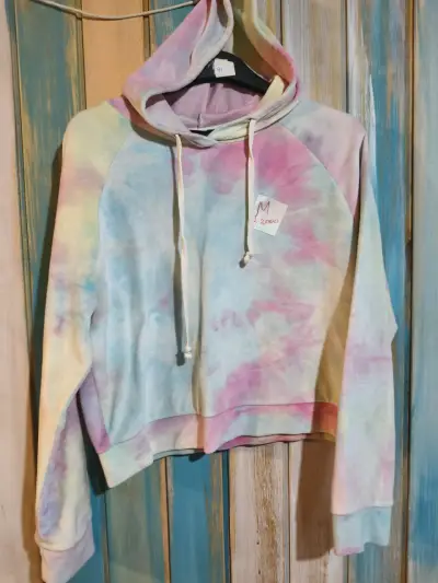 Polerón tie-dye con capucha Charlotte Russe - miniatura 1