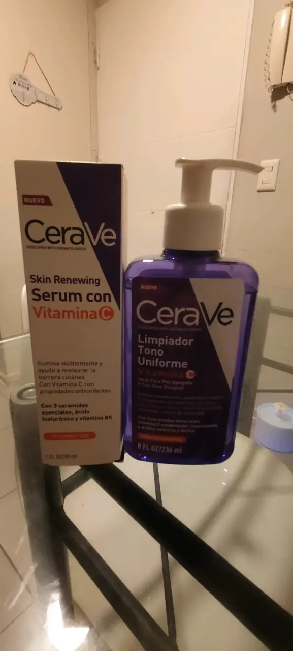 Set de Cuidado Facial CeraVe con Vitamina C