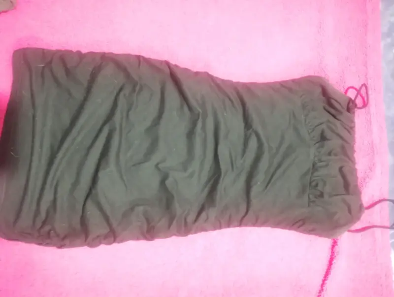 Vestido beige con tirantes y detalles brillantes - 6
