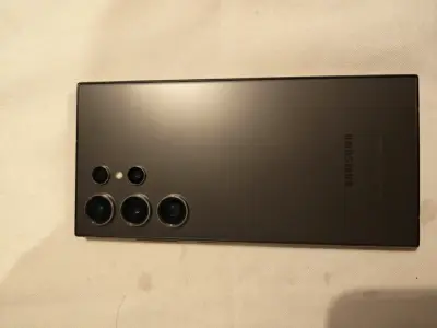 Samsung Galaxy S24 Ultra con Galaxy Watch7 y Buds3 Pro - miniatura 5