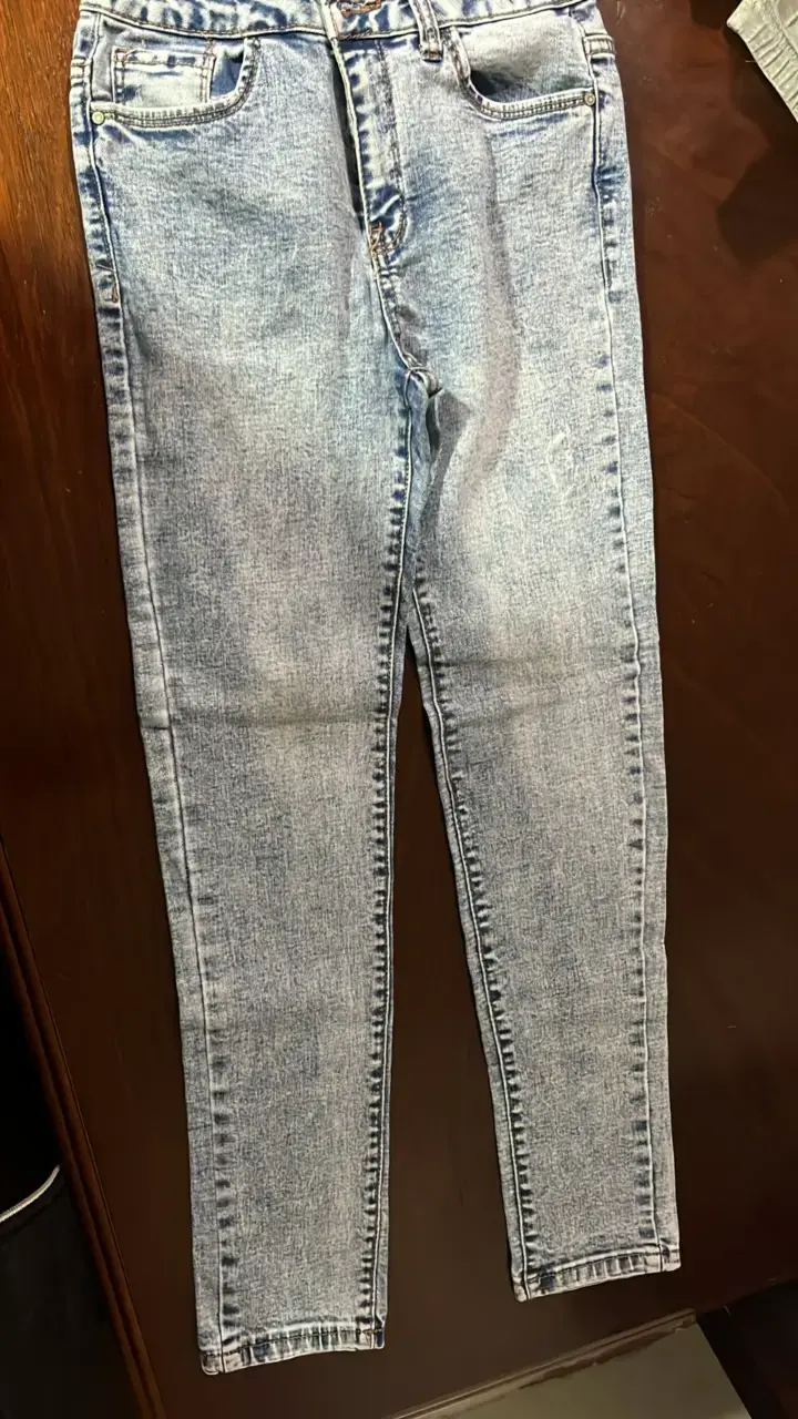 Jeans de mezclilla azul claro talla 12 - 4