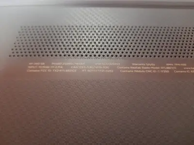 Laptop HP 240 g8 - miniatura 3