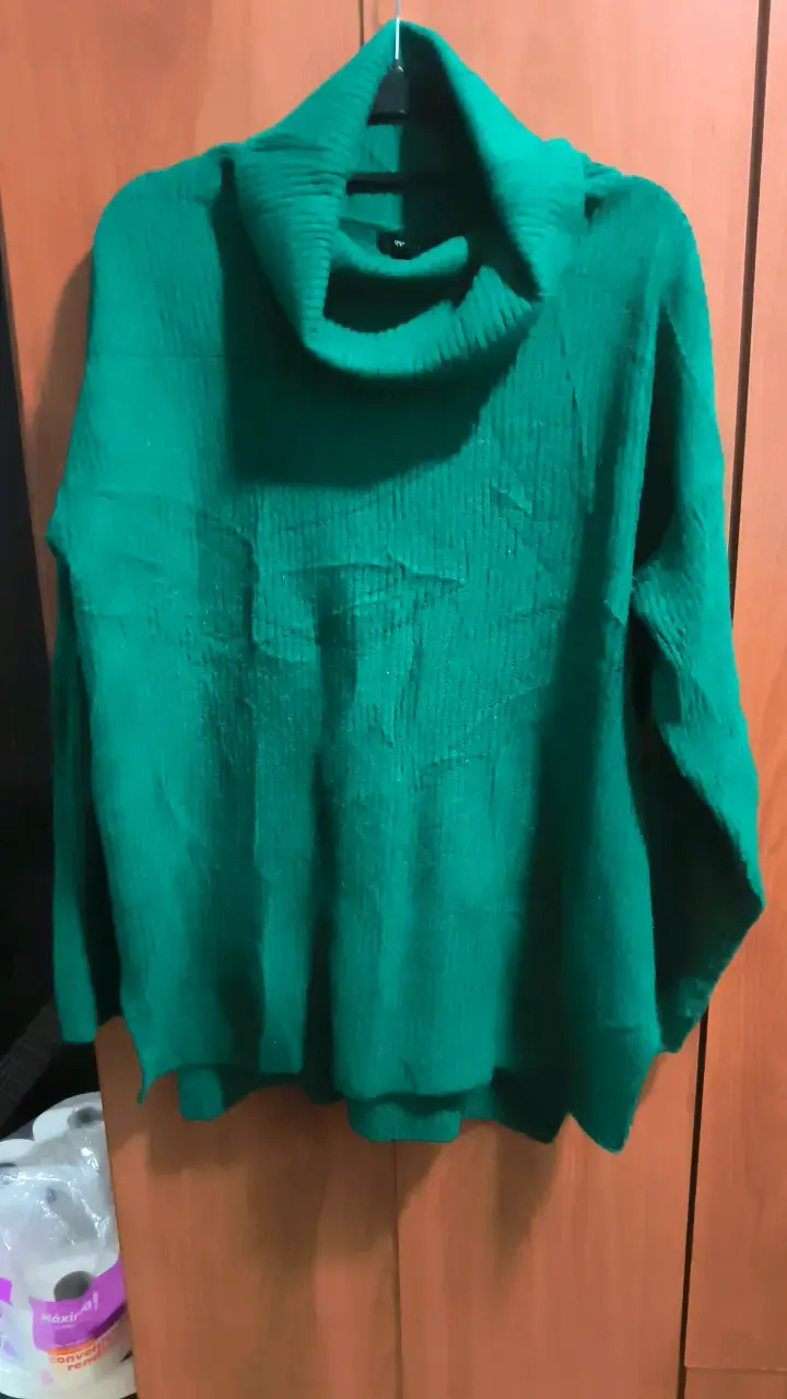 Suéter verde de cuello alto RW&CO - 1