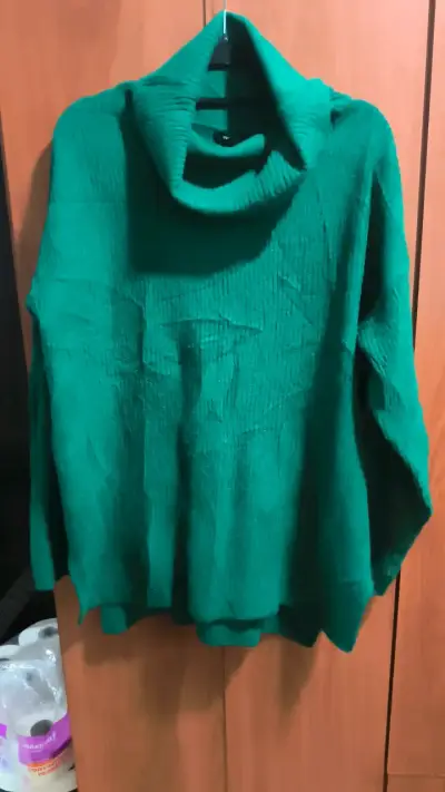 Suéter verde de cuello alto RW&CO - miniatura 1
