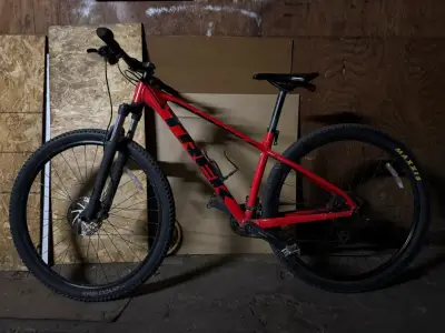 Bicicleta Trek Marlin 6 Talla M Ruedas 29'' - miniatura 2