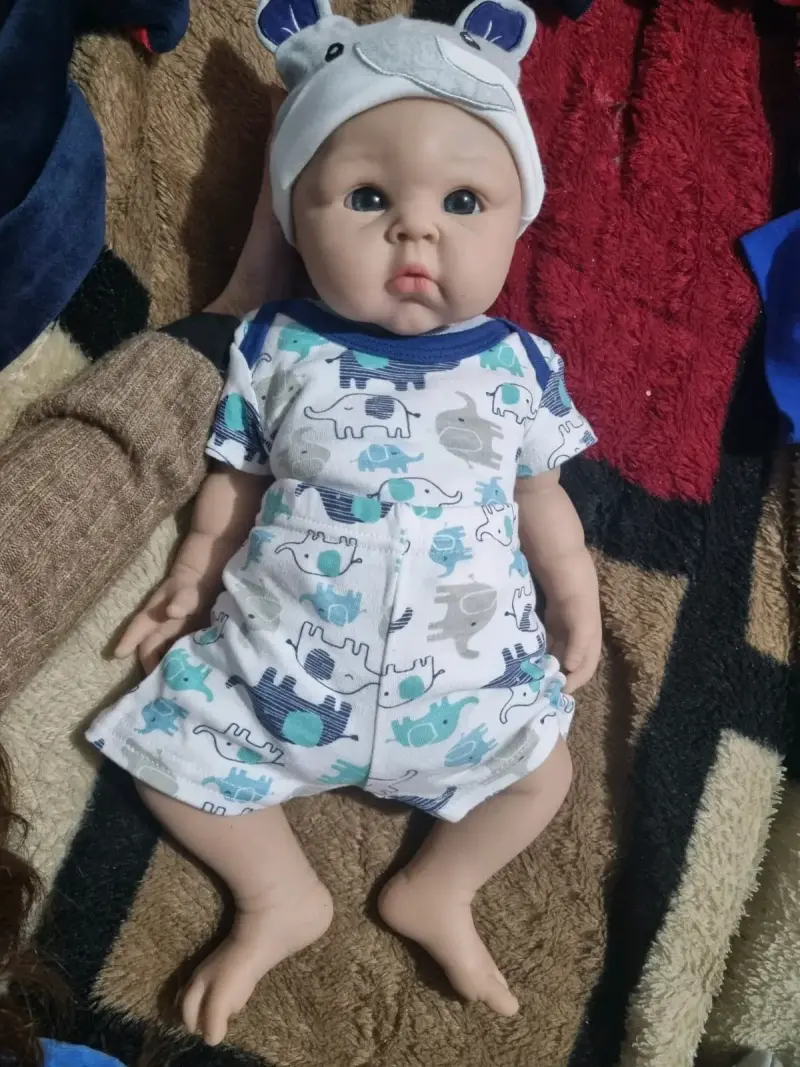 Muñeca Reborn Realista con Ropa de Animales - 2