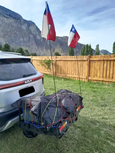 Portaequipaje trasero para auto con banderas chilenas - miniatura 5