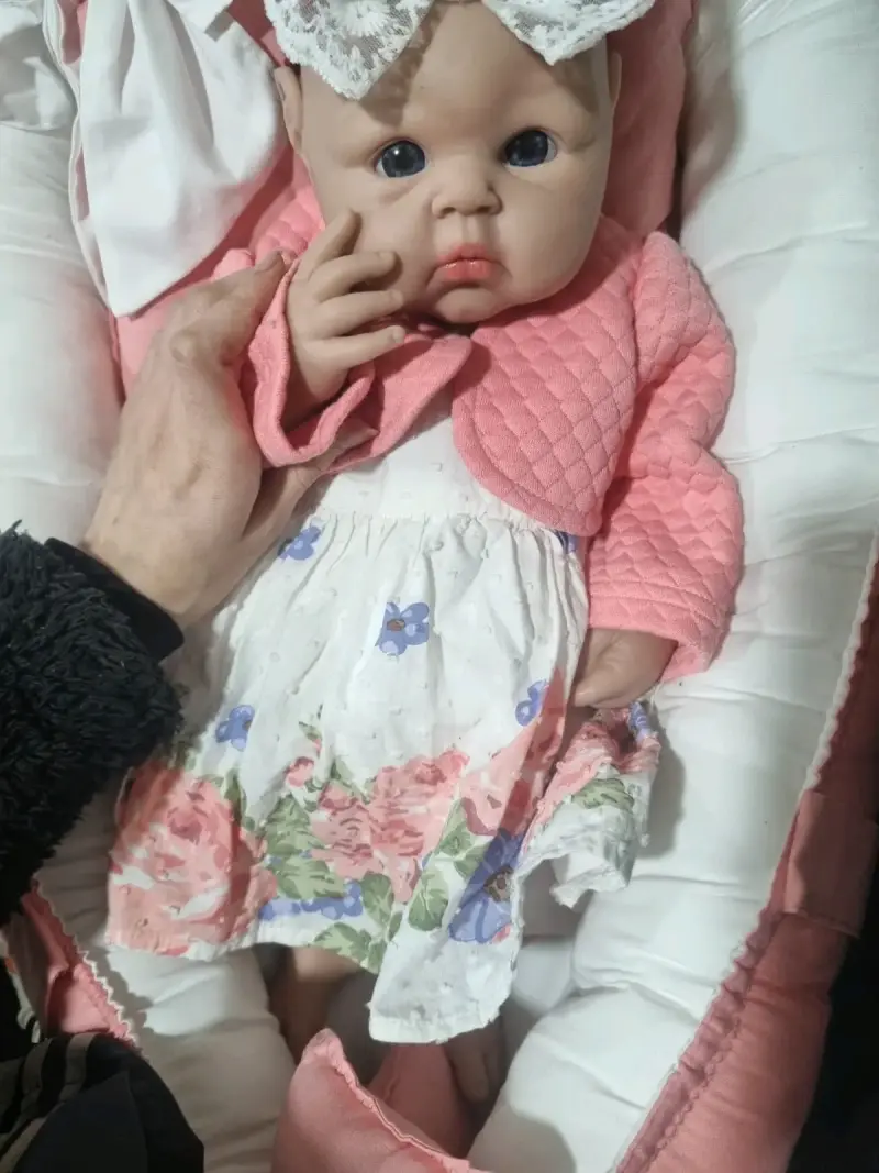 Muñeca bebé silicona 49 cm - 3
