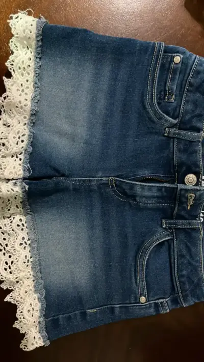 Shorts de mezclilla para niña con encaje Tribu - miniatura 1