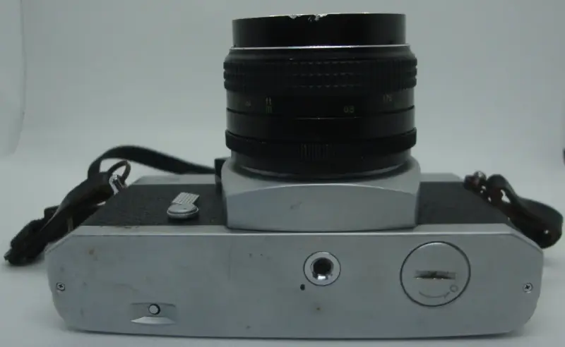 Cámara analógica vintage con funda - 5