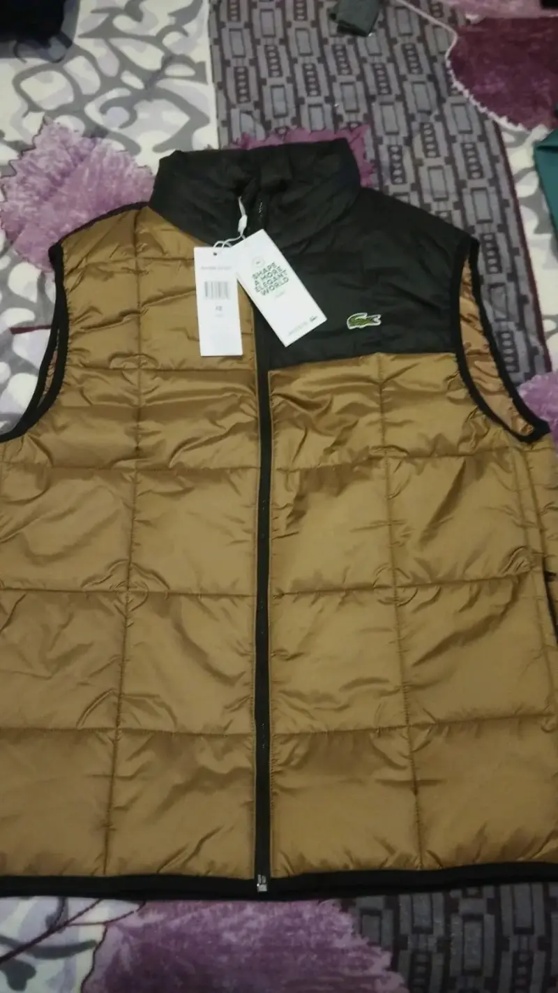 Chaleco acolchado sin mangas marrón y negro Lacoste