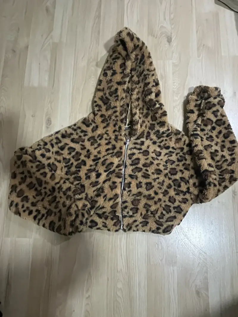 Chaqueta de felpa con estampado animal print