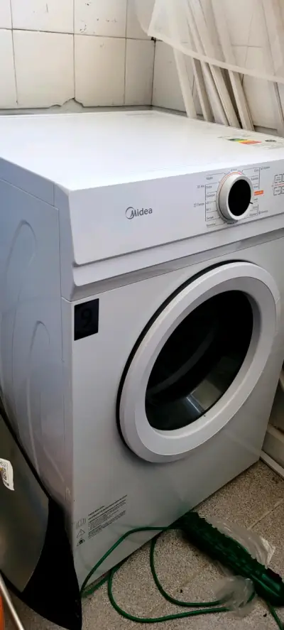 Secadora de Ropa Midea 9 kg en Buen Estado - miniatura 1