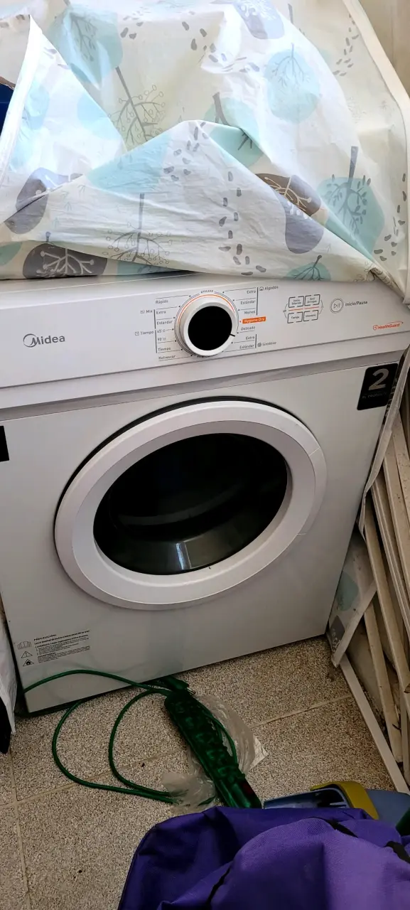 Secadora de Ropa Midea 9 kg en Buen Estado - 2