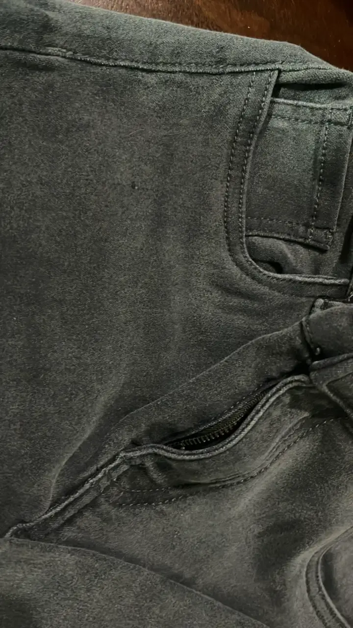 Jeans grises para hombre en buen estado - 2