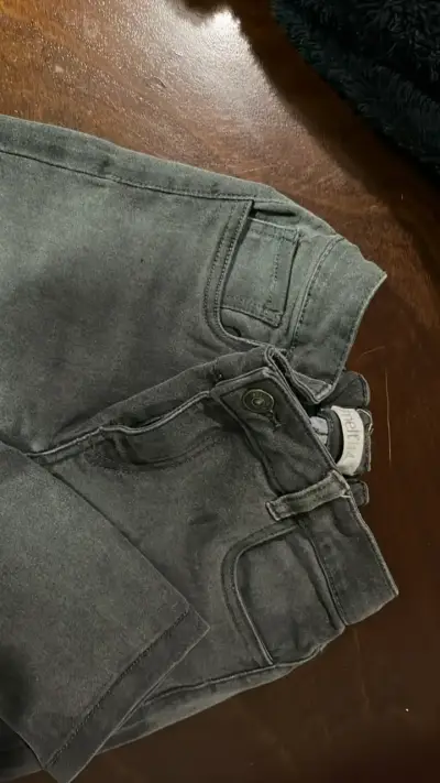 Jeans grises para hombre en buen estado - miniatura 3