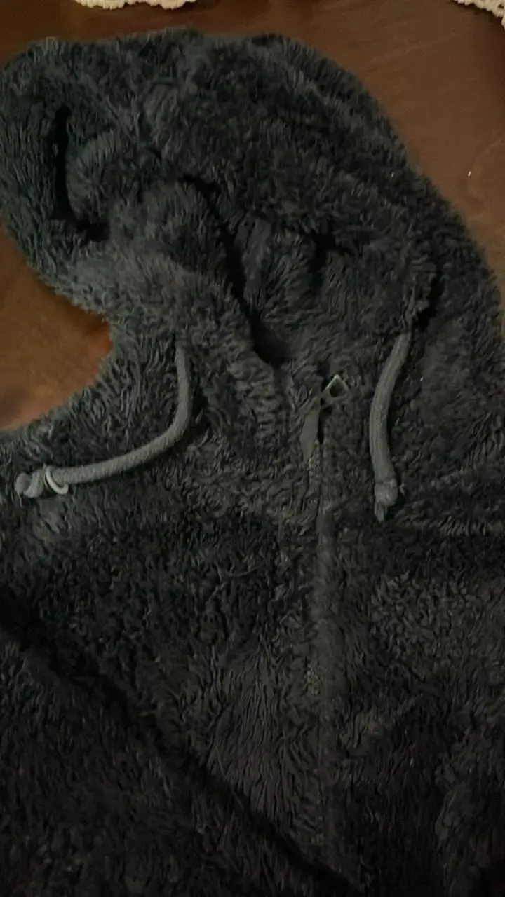 Chaqueta de polar  negra con capucha para niña - 3