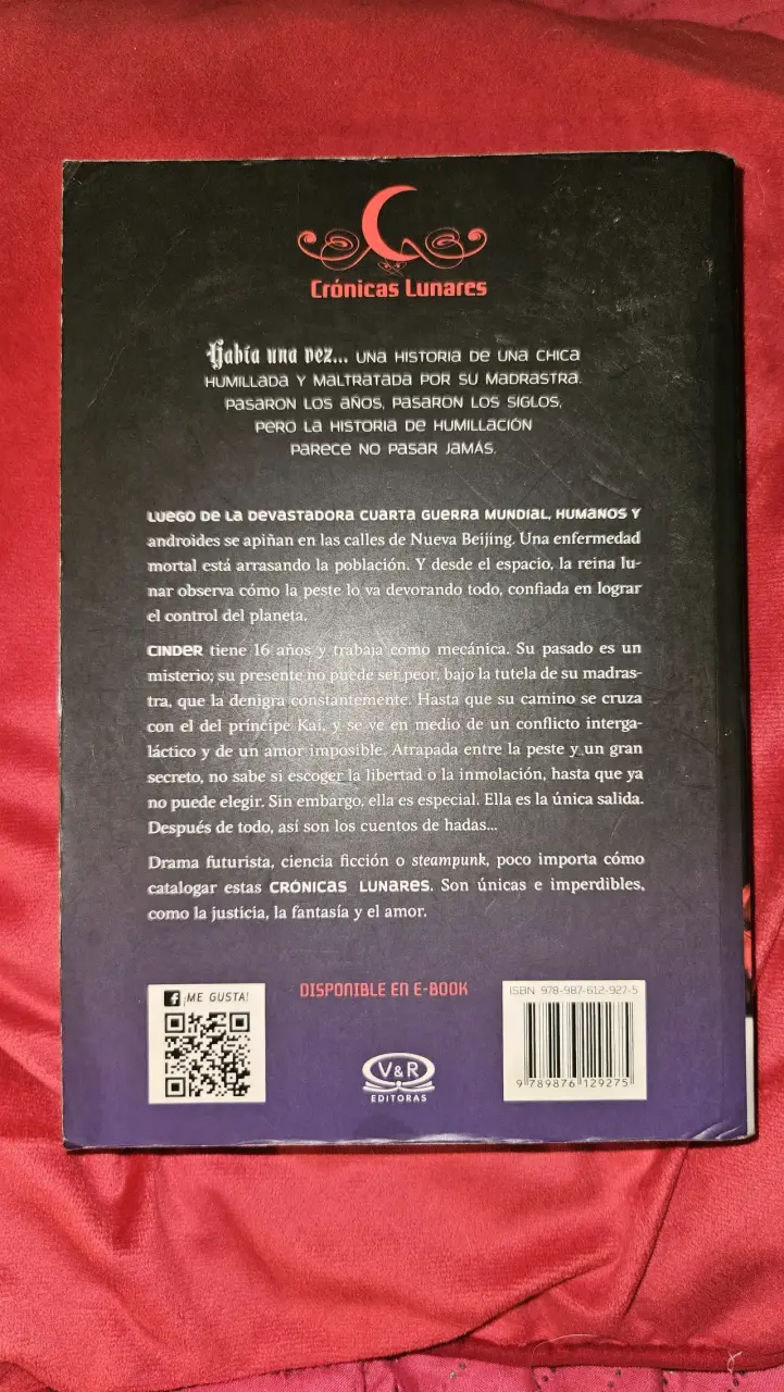 Libro Cinder Crónicas Lunares de Marissa Meyer - 2
