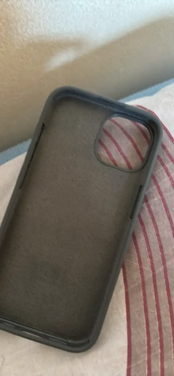 Funda de silicona negra con soporte para iPhone - 2