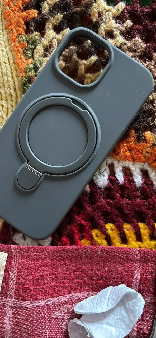 Funda de silicona negra con soporte para iPhone - 3