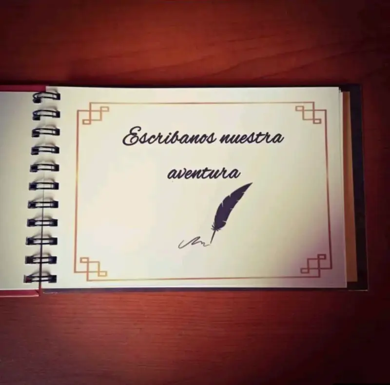 Álbum de Recuerdos 'Nuestro Libro de Aventuras' - 2