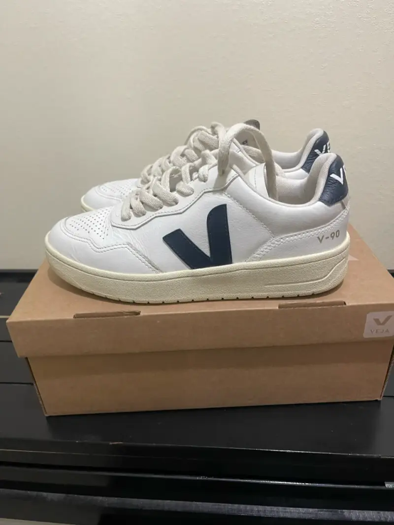 Zapatillas deportivas blancas Veja V-90 - 1
