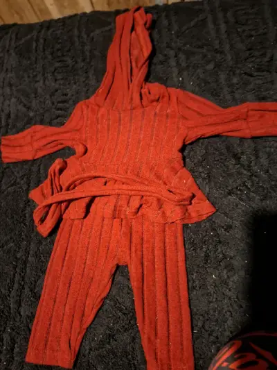 Conjunto de ropa para bebé con diseño floral y tejido - miniatura 4