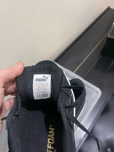 Zapatillas negras Puma estilo casual - miniatura 3